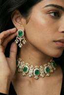 Oval Court Emerald Choker Set
