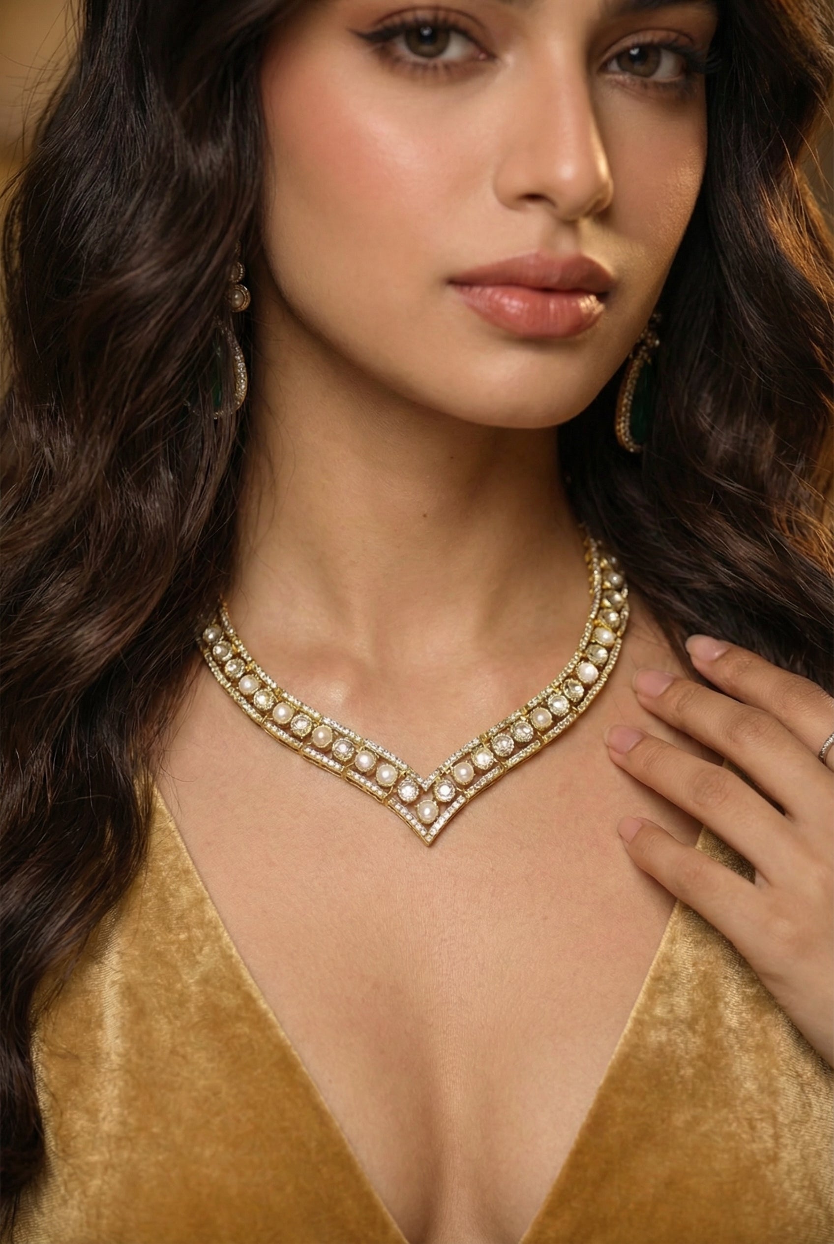 Bella V - Earings and Necklace